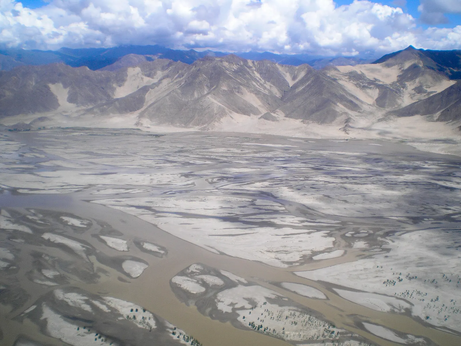 The Yarlung Tsangpo river in Tibet